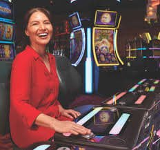 Dealer langsung di studio Three Card Poker emototo